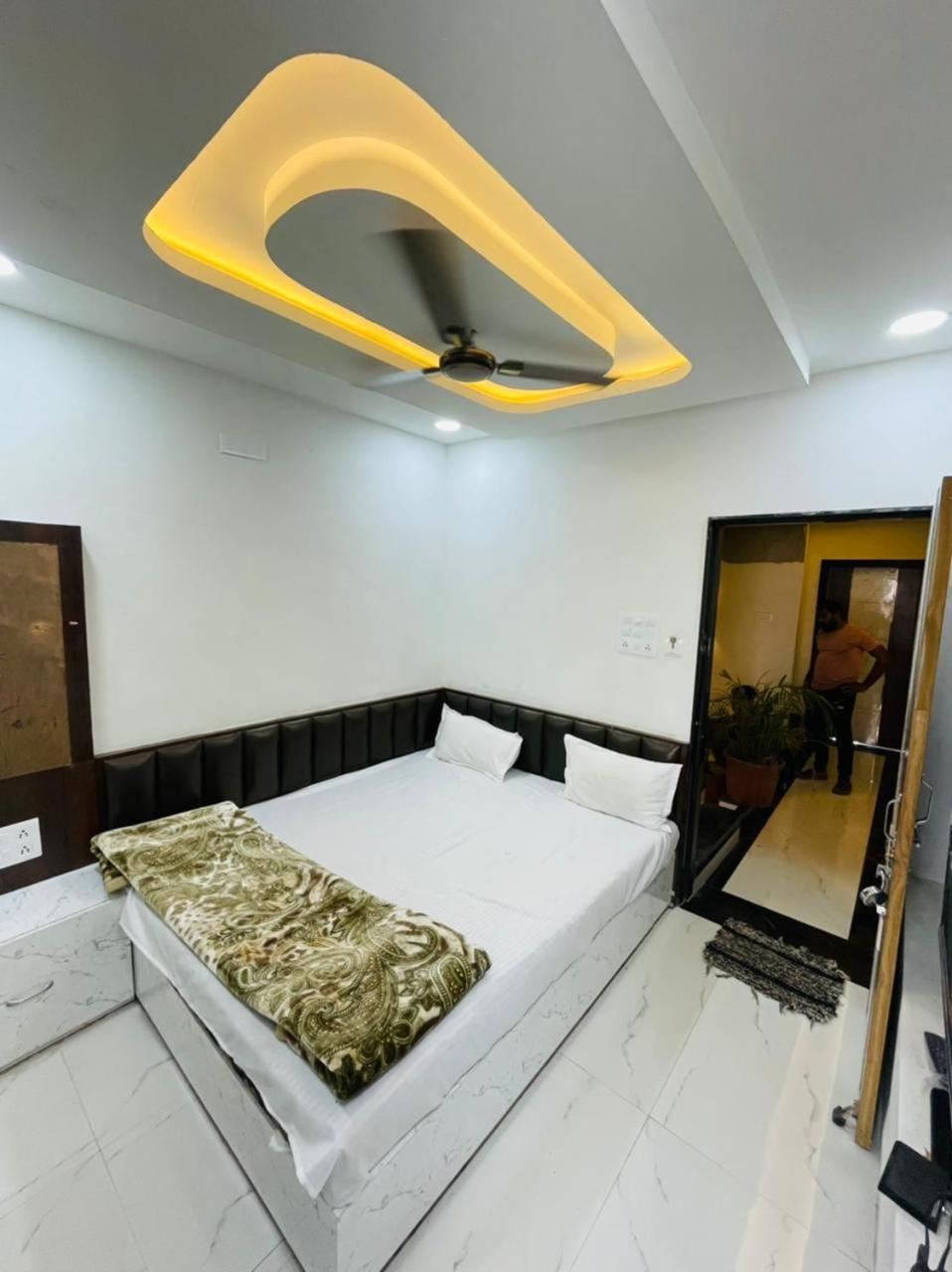 Hotel Shree Shyam Sharnam Godarpura Екстер'єр фото